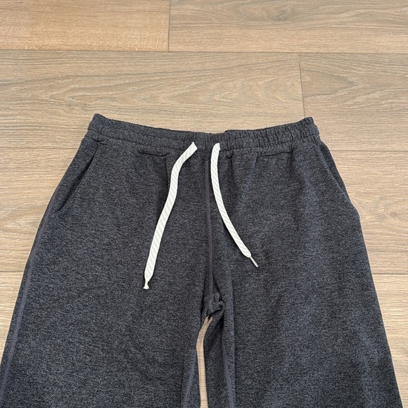 VUORI Charcoal Heather Performance Joggers Active Lounge DreamKnit Bottoms Small - Picture 4 of 13